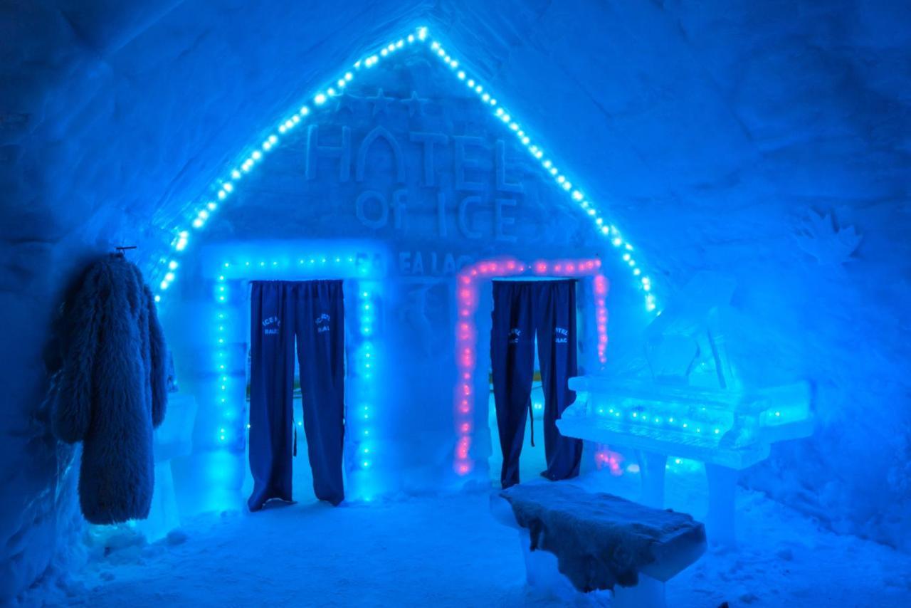 Hotel Of Ice Transylvania Cîrţişoara Exteriör bild